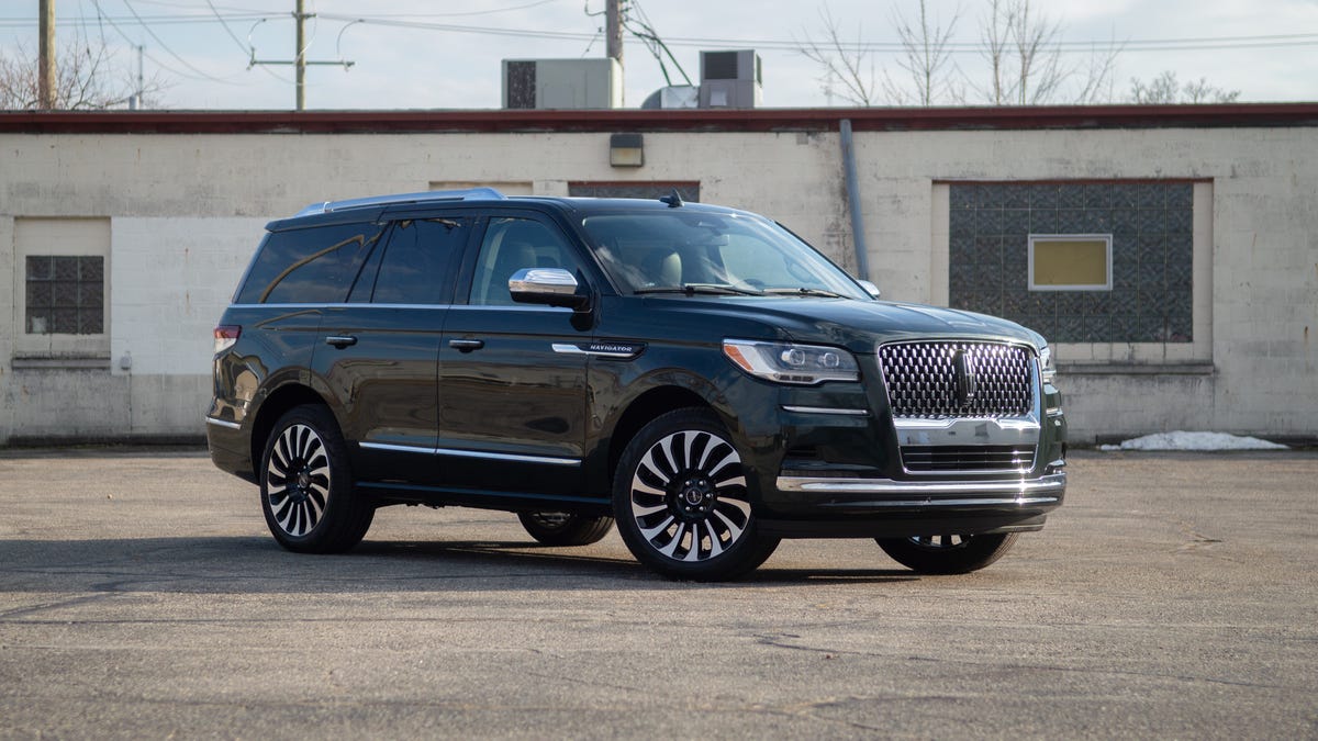 2022 Lincoln Navigator Review: Hands-Free Luxury - CNET