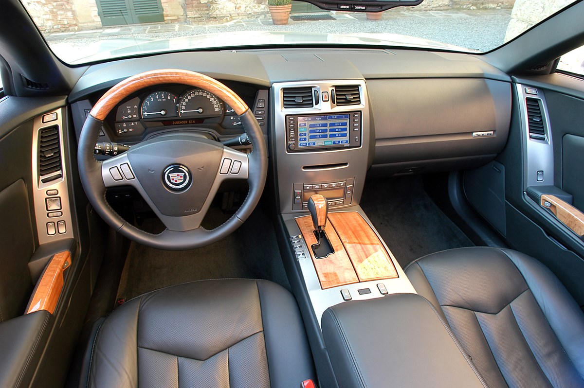 Used Cadillac XLR Roadster (2005 - 2006) interior | Parkers