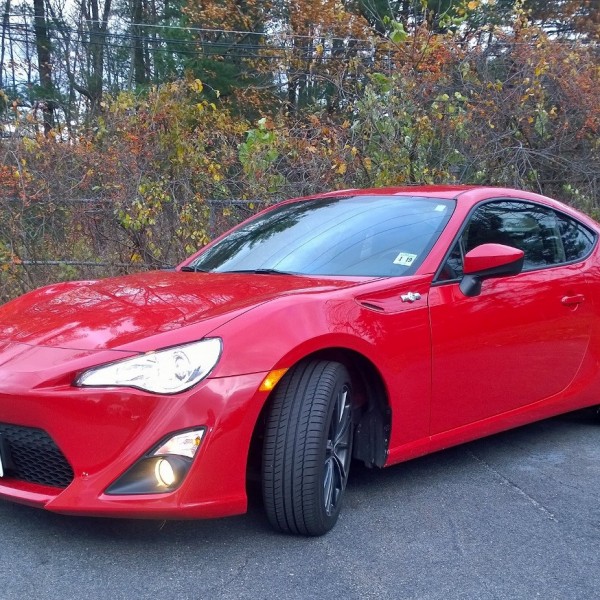 REVIEW: 2014 Scion FR-S Is The Sports Car You Can Actually Afford - BestRide