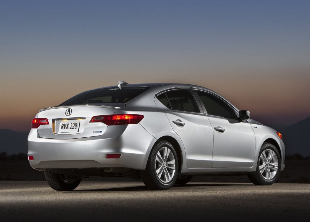 The 2014 Acura ILX Hybrid Is a Reliable and Forgotten Fuel Saver