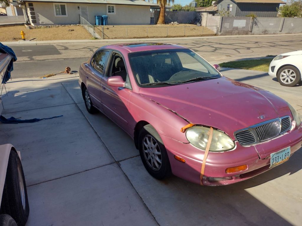 Shitty In Pink: 2000 Daewoo Leganza vs 2015 Chevrolet Malibu - The Autopian
