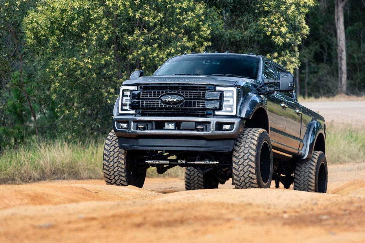 This 2018 Ford F250 custom build moves the 4x4 needle