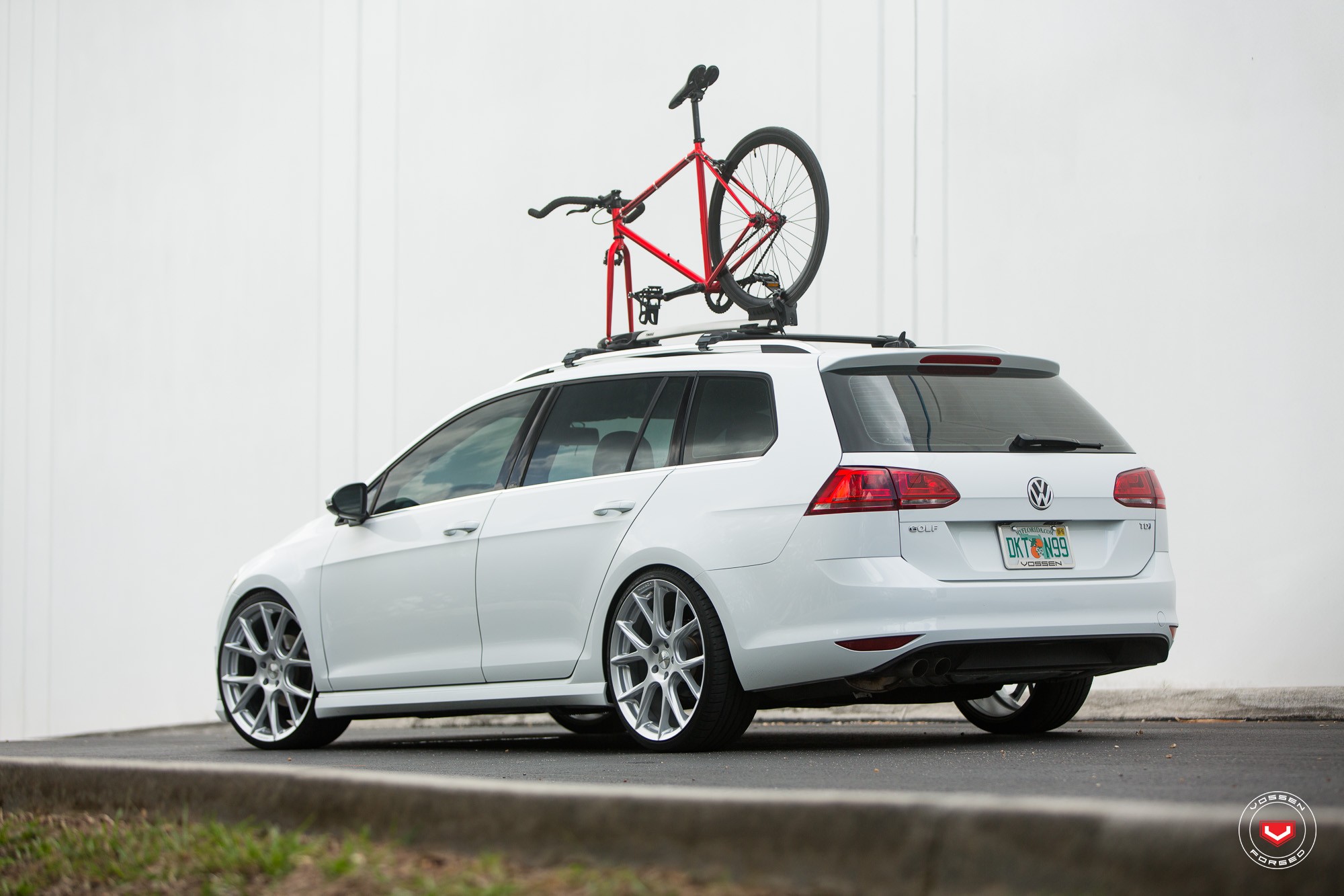 New Volkswagen Golf SportWagen Gets Vossen Wheels - autoevolution