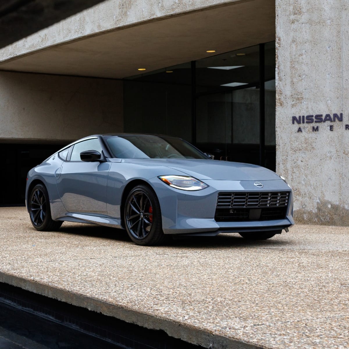 Review: 2023 Nissan Z Is Hottest Sports Car of the Year | Men's Journal -  Men's Journal
