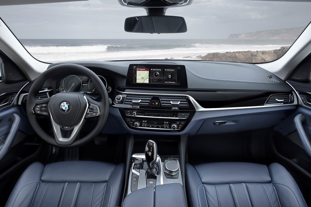 2018 BMW 530e iPerformance Review - Car Keys