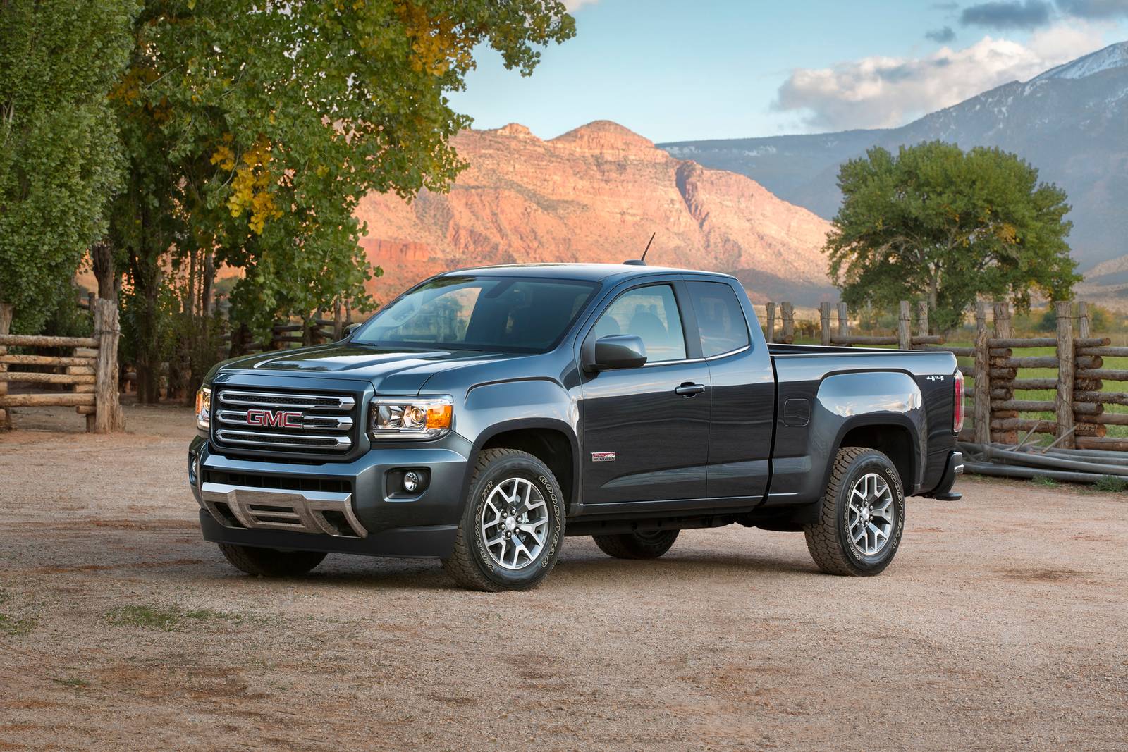 2018 GMC Canyon Review & Ratings | Edmunds