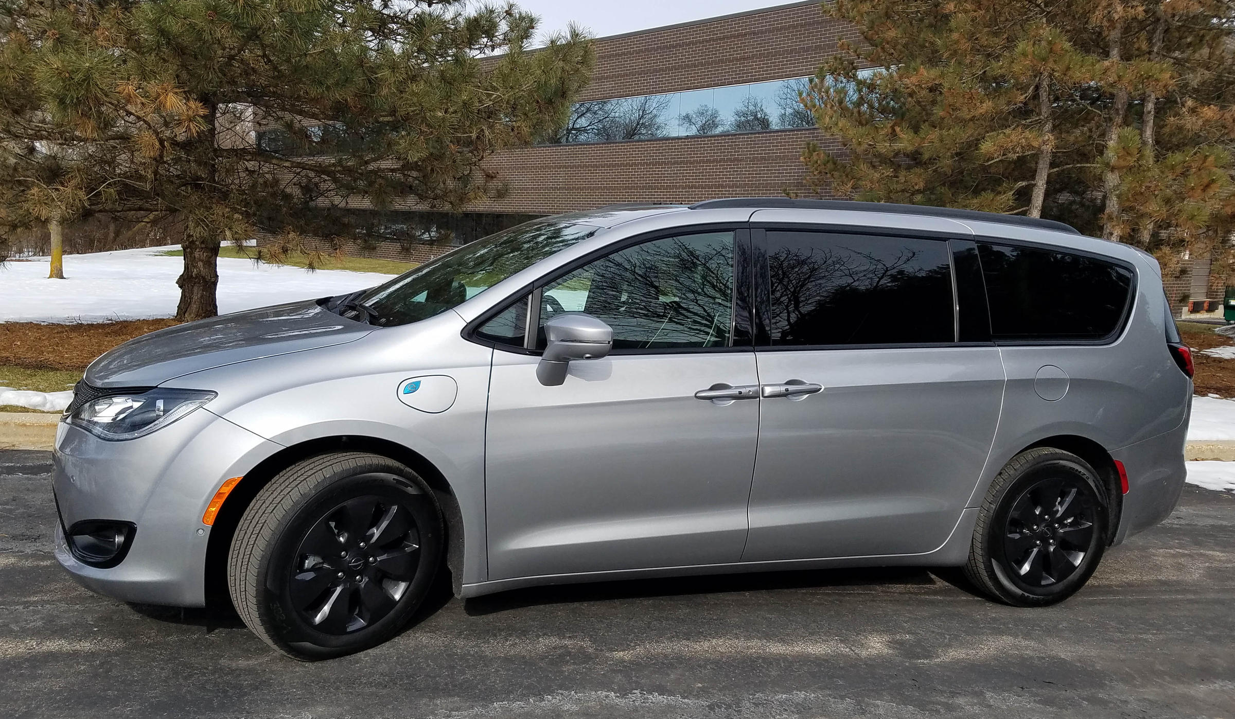 2020 Chrysler Pacifica Limited Hybrid Review | WUWM 89.7 FM - Milwaukee's  NPR