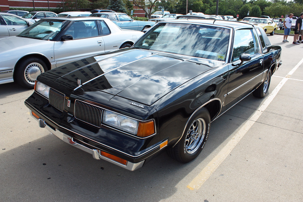 1988 Oldsmobile Cutlass Supreme Classic Coupe (2 of 3) | Flickr