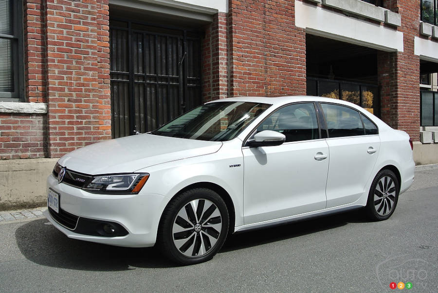 2014 Volkswagen Jetta Hybrid Review Editor's Review | Car News | Auto123