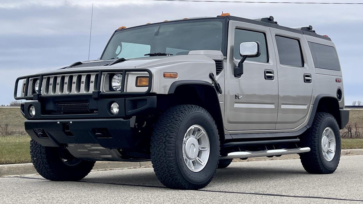 Low-Mileage Hummer H2 Auctions For $58K