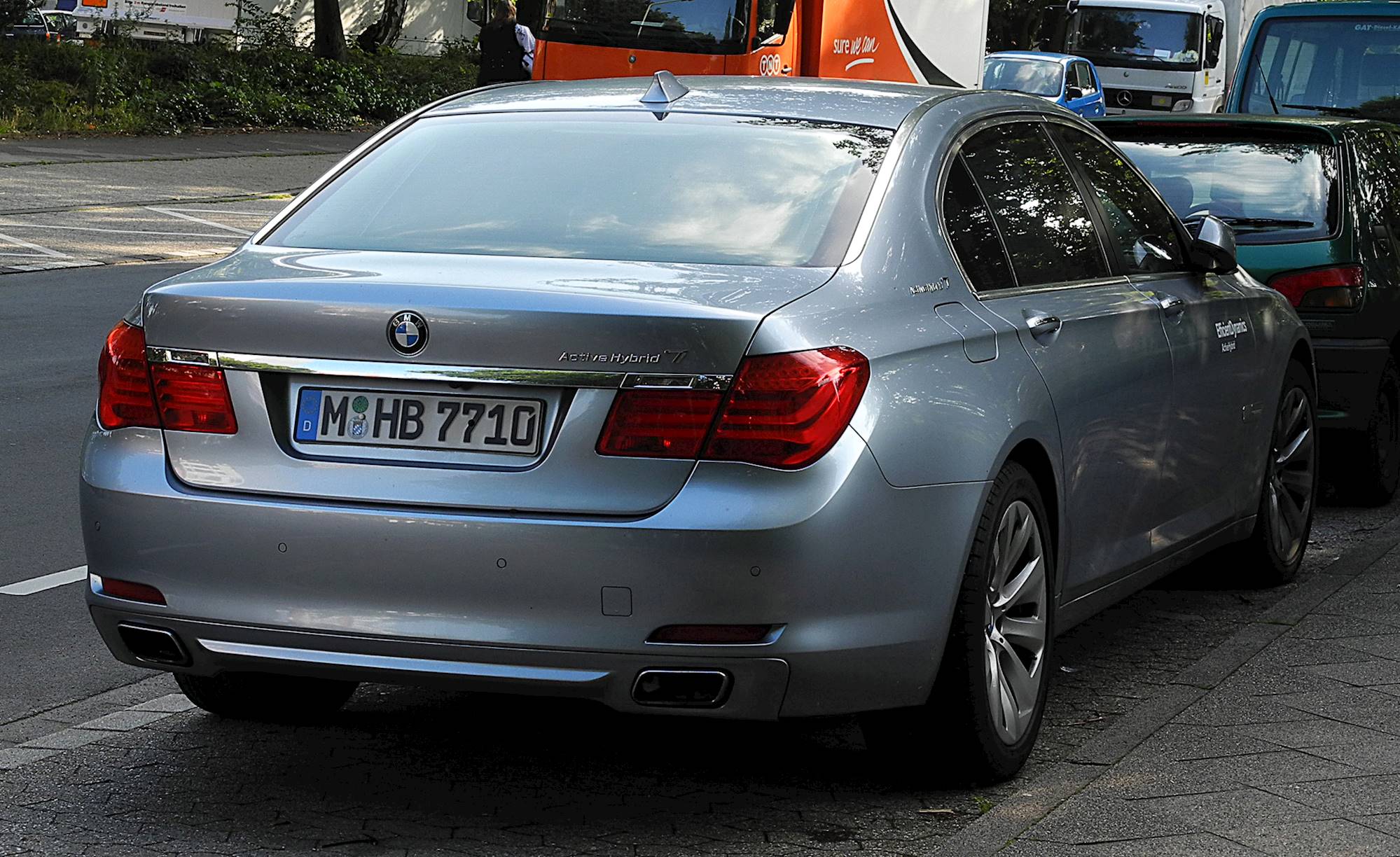 2011 BMW ActiveHybrid 7 750Li - Sedan 4.4L V8 Twin-turbo Hybrid auto
