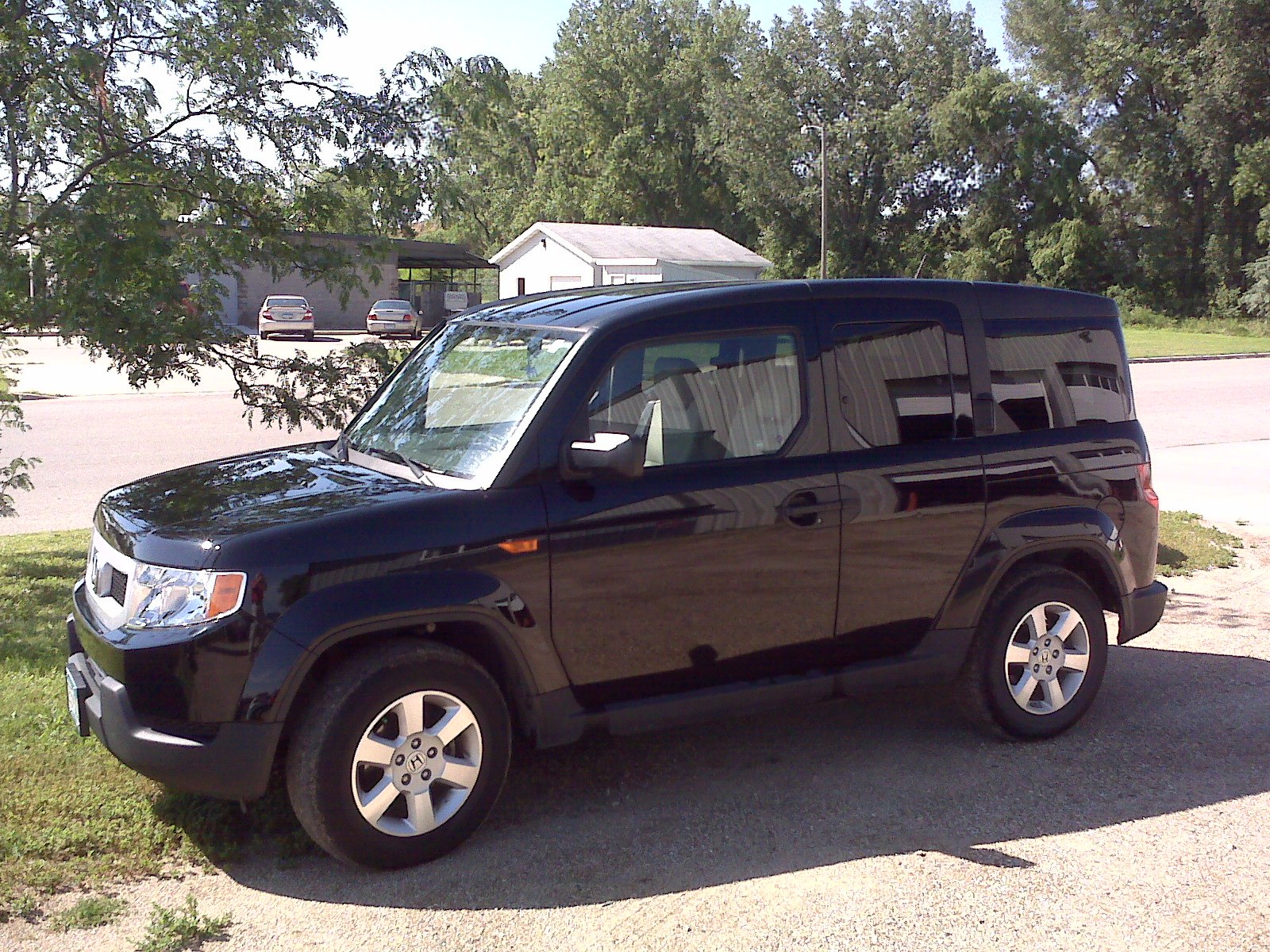 File:2010 Honda Element EX with a 2point4-Liter 4-Cylinder Engine and  All-Wheel Drive.jpg - Wikimedia Commons