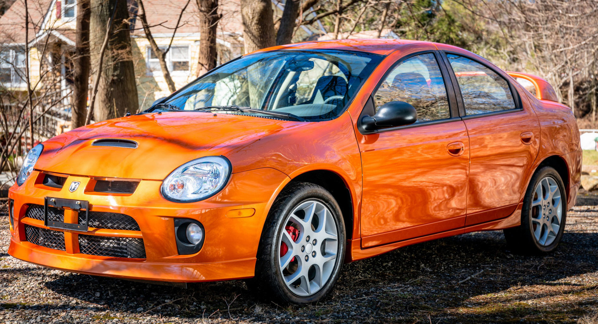 2005 Dodge Neon SRT-4 Has Just 2,900 Miles, Rare Orange Blast Paint |  Carscoops