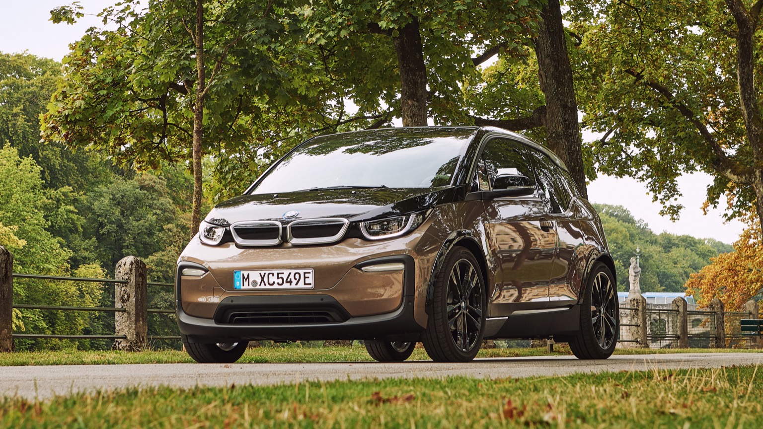 BMW i3 120 Ah (2018-2022) price and specifications - EV Database