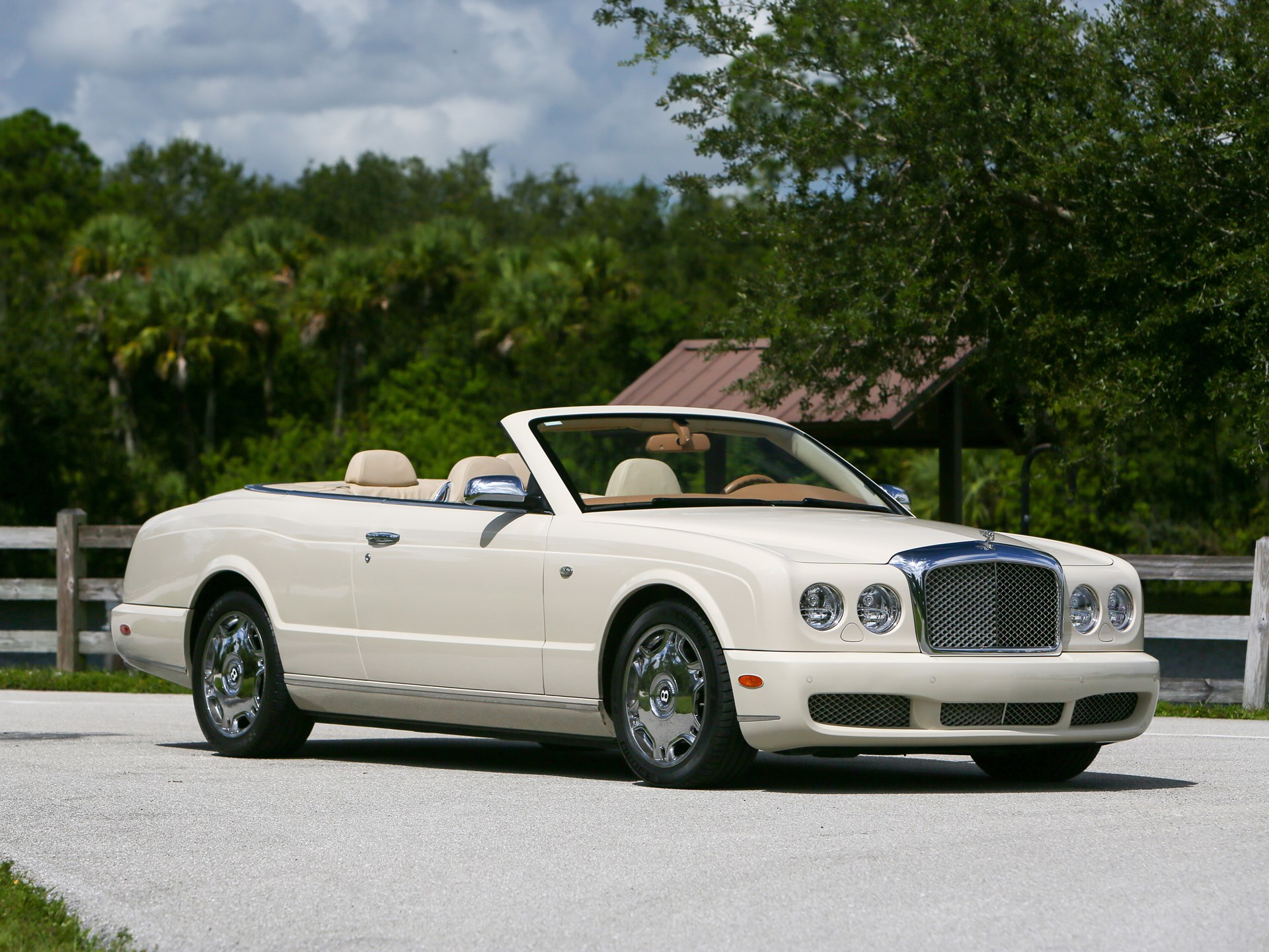 2009 Bentley Azure | Fort Lauderdale 2022 | RM Sotheby's