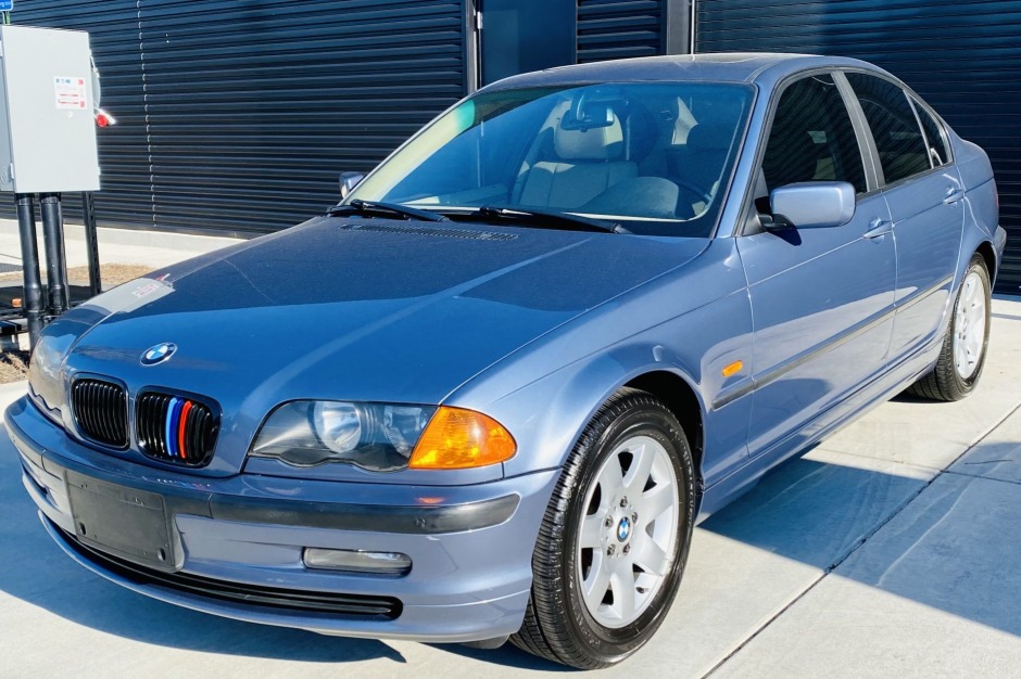 No Reserve: 2001 BMW 325i Sedan for sale on BaT Auctions - withdrawn on  March 1, 2022 (Lot #66,827) | Bring a Trailer