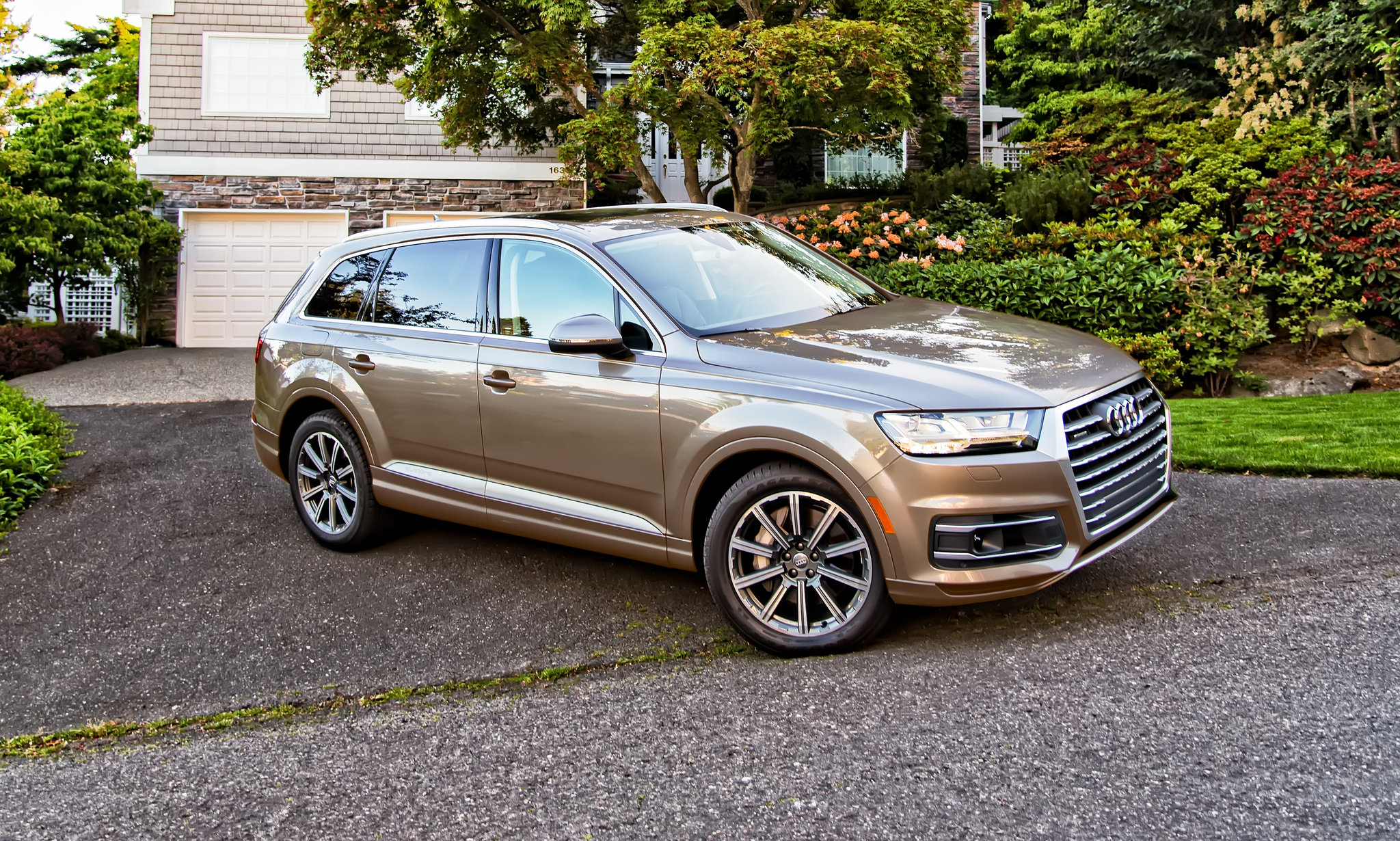 Video Review: The New Audi Q7 Drops to Fighting Weight - The New York Times