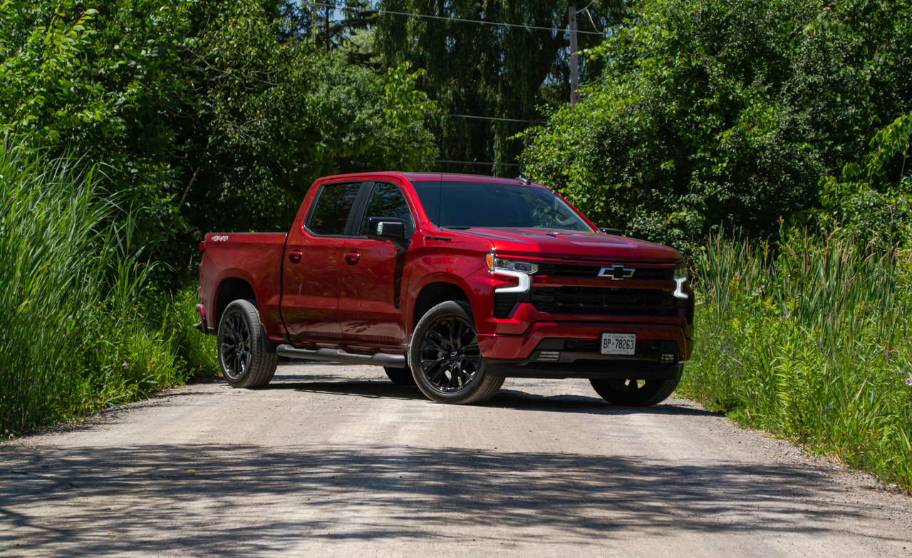 2022 Chevrolet Silverado 1500 First Drive Review: It's What's Inside That  Counts - AutoGuide.com
