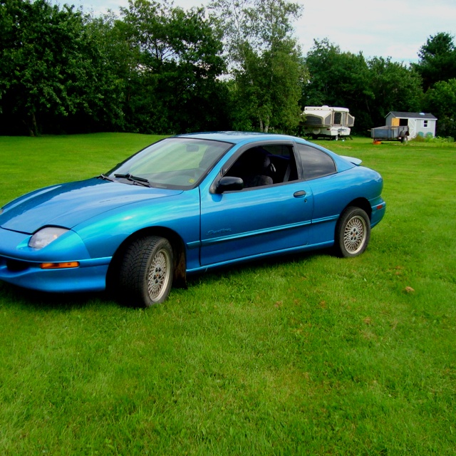 Teal Pontiac Sunfire - My First Car!! #Pontiac #sunfire #windscreen  http://windblox.com | Pontiac sunfire, Pontiac, Sweet cars