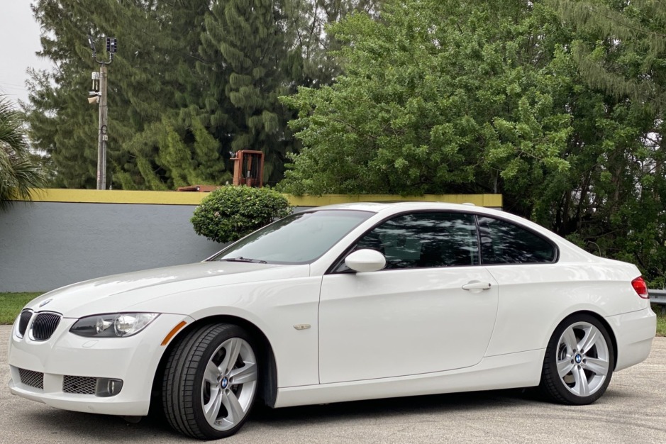 33k-Mile 2009 BMW 335i Coupe 6-Speed for sale on BaT Auctions - sold for  $22,000 on January 4, 2022 (Lot #62,824) | Bring a Trailer