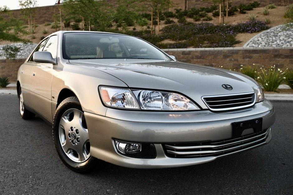 No Reserve: 32k-Mile 2001 Lexus ES300 Coach Edition for sale on BaT  Auctions - sold for $15,250 on May 31, 2022 (Lot #74,868) | Bring a Trailer