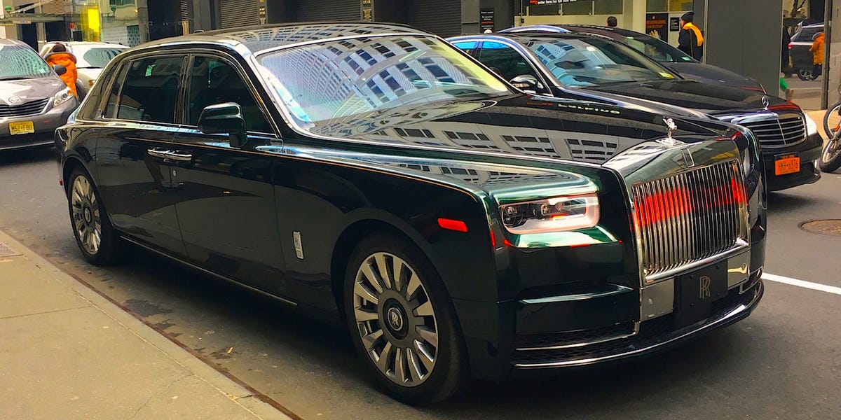 Rolls-Royce Phantom Coolest Luxury, Tech Features: Photos
