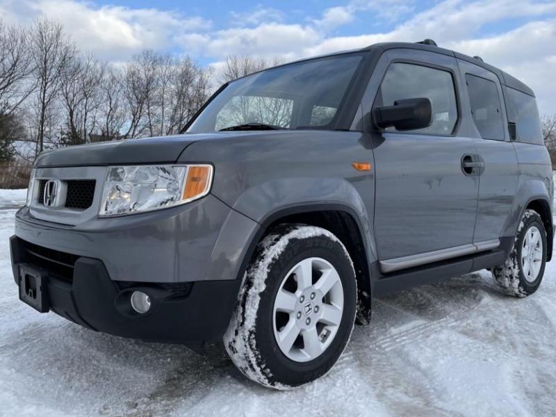 2010 Honda Element Is our Bring a Trailer Auction Pick of the Day