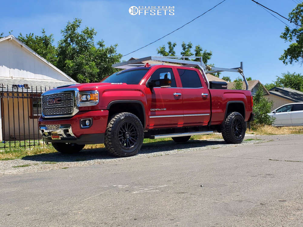 2019 GMC Sierra 2500 HD with 20x9 Fuel D606 and 33/10.5R20 Toyo Tires Open  Country R/t and Stock | Custom Offsets