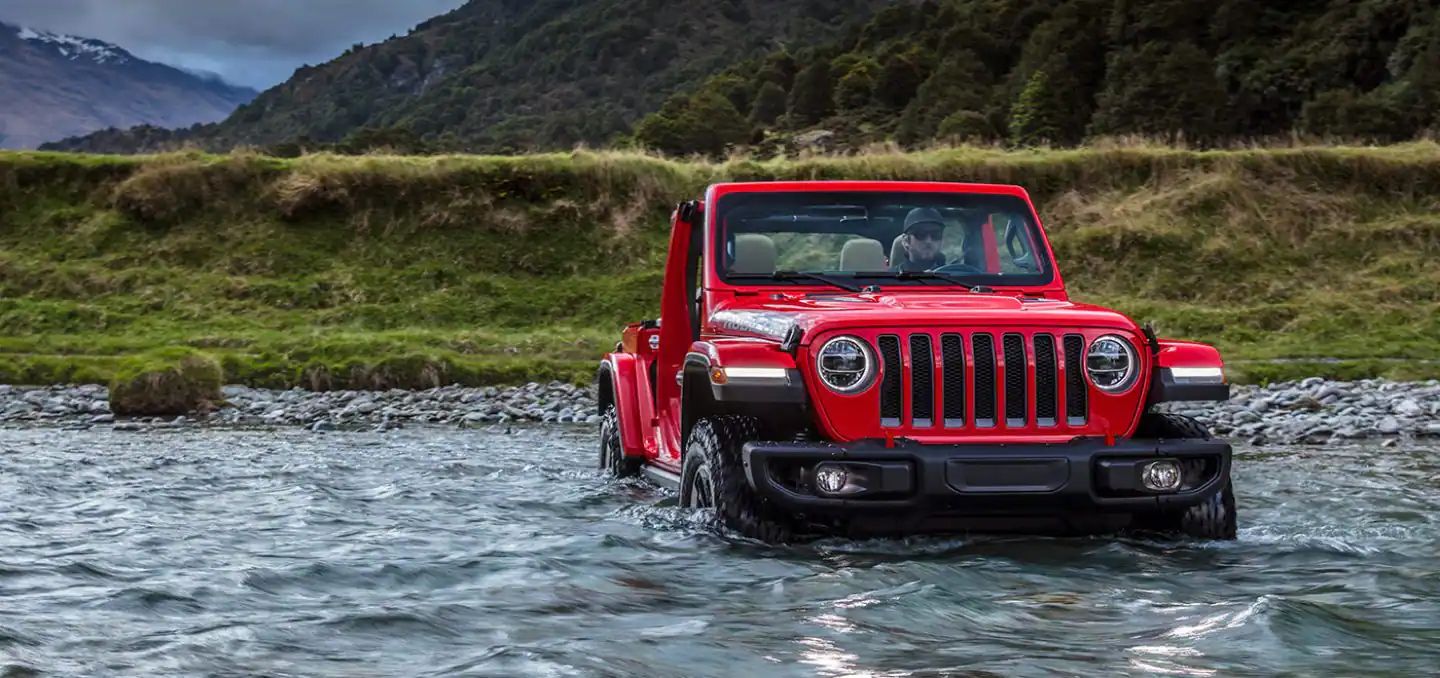 What is the MPG of the 2023 Jeep Wrangler?
