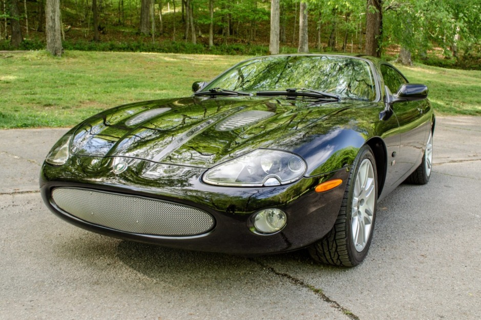 2004 Jaguar XKR Coupe for sale on BaT Auctions - closed on June 25, 2021  (Lot #50,249) | Bring a Trailer