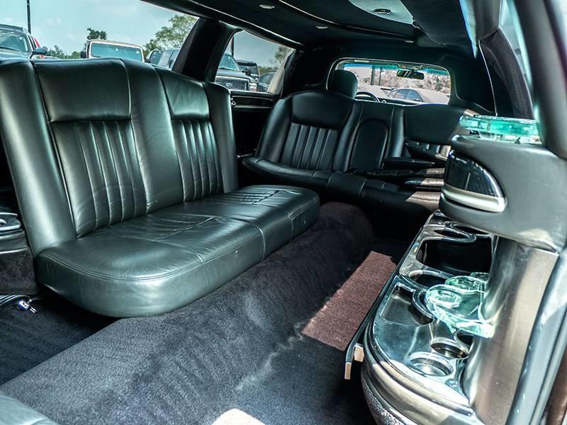 Used 2007 Lincoln Town Car Executive STRETCH LIMOUSINE! For Sale ($15,800)  | Chicago Motor Cars Stock #635335