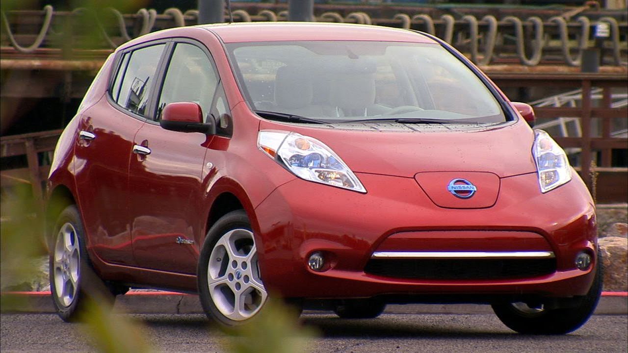 Car Tech - 2012 Nissan Leaf SL - YouTube