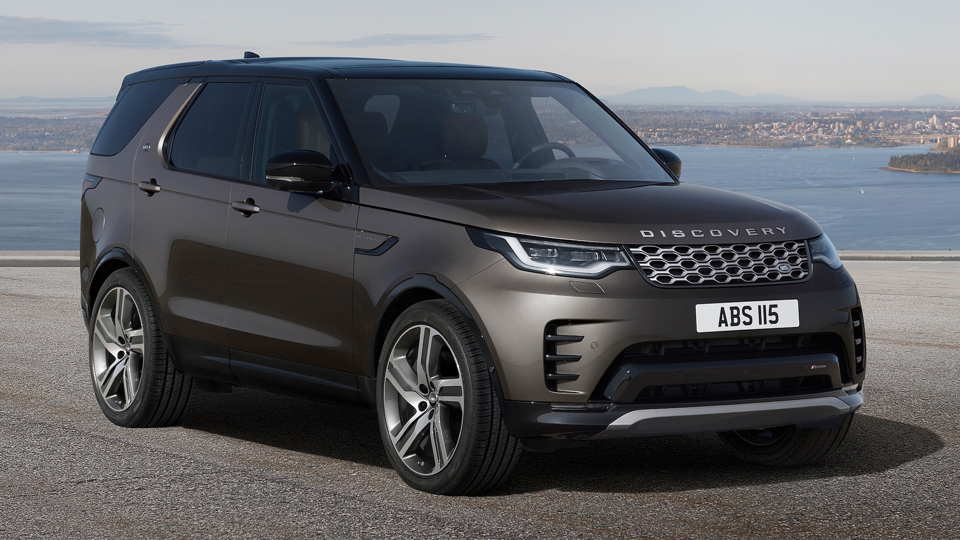 2023 Land Rover Discovery Prices, Reviews, and Photos - MotorTrend