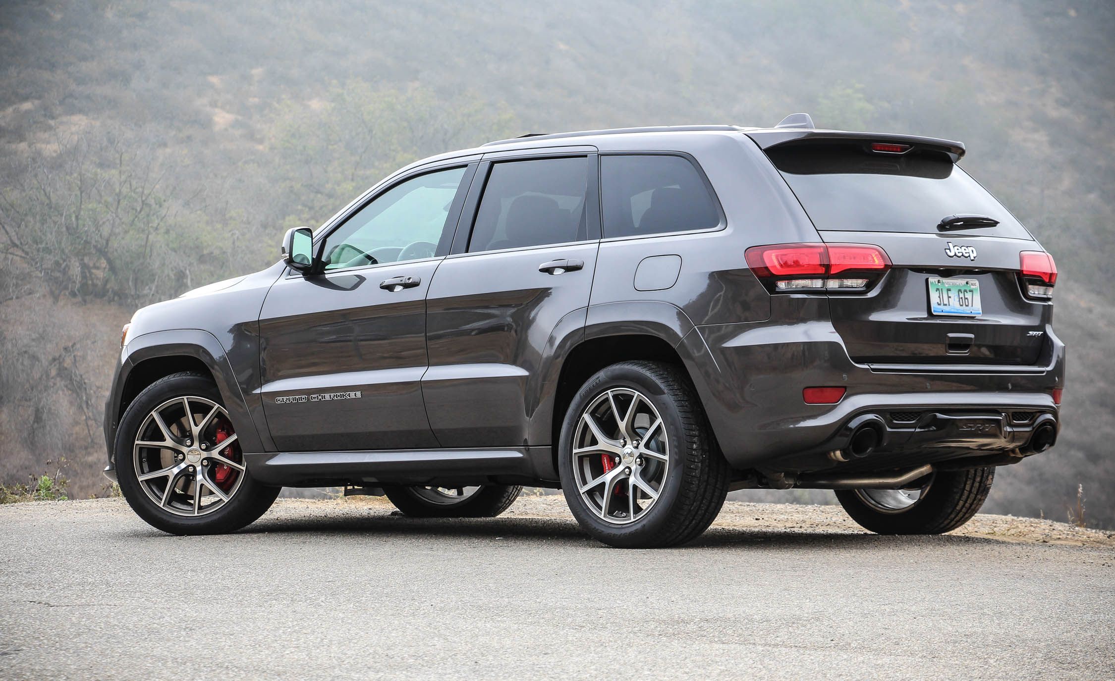 2019 Jeep Grand Cherokee SRT Review, Pricing, and Specs