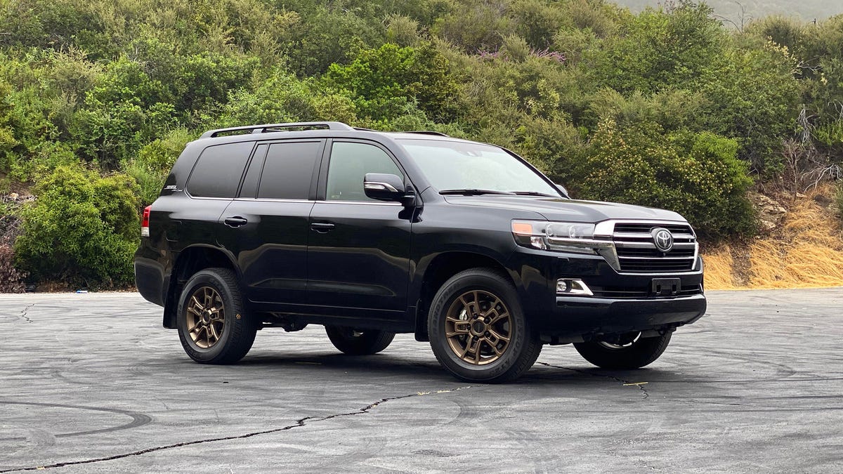 Toyota to discontinue legendary Land Cruiser in US after 2021 - CNET