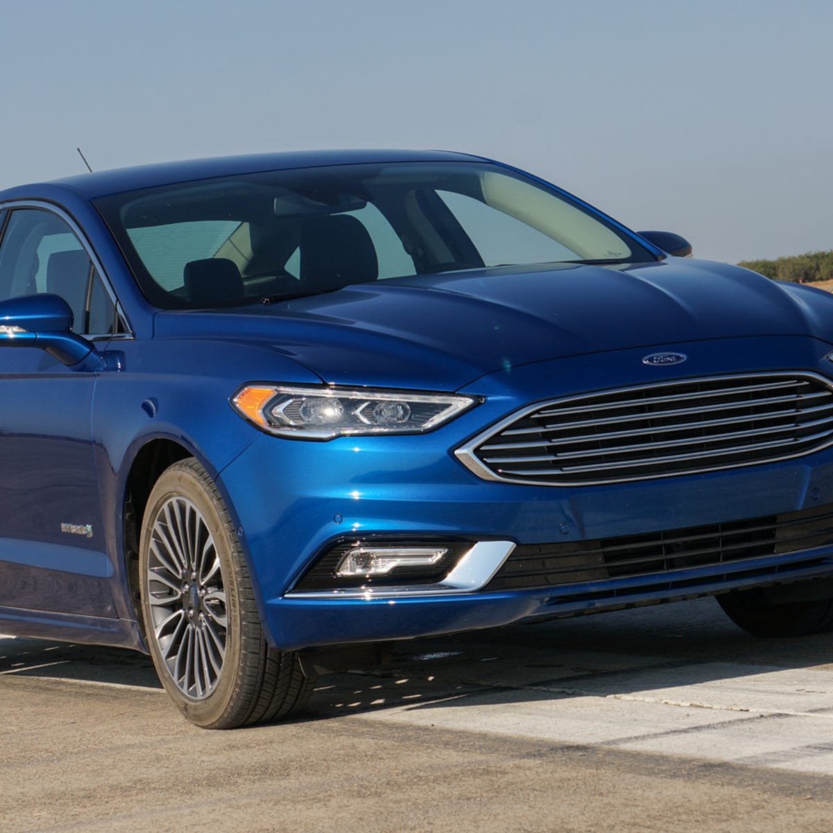 2017 Ford Fusion Hybrid review: Many small upgrades add up to one big win -  CNET