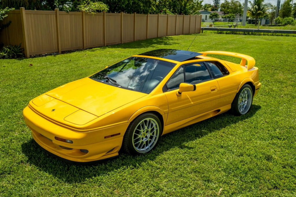 2003 Lotus Esprit V8 Last Edition Sells For Double The Price Of A Brand New  Emira | Carscoops