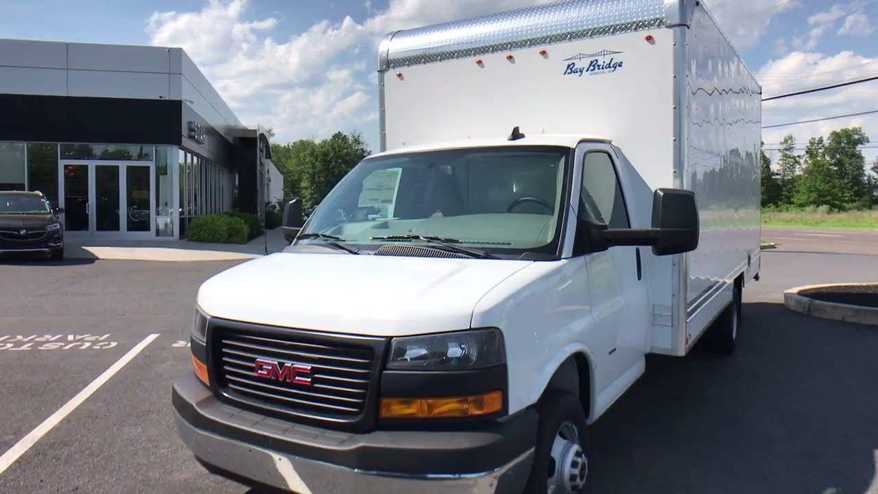 2022 GMC Savana 3500 Box Truck 6.6L V8 6-Speed Auto HD Electronic with  Overdrive Summit White - YouTube