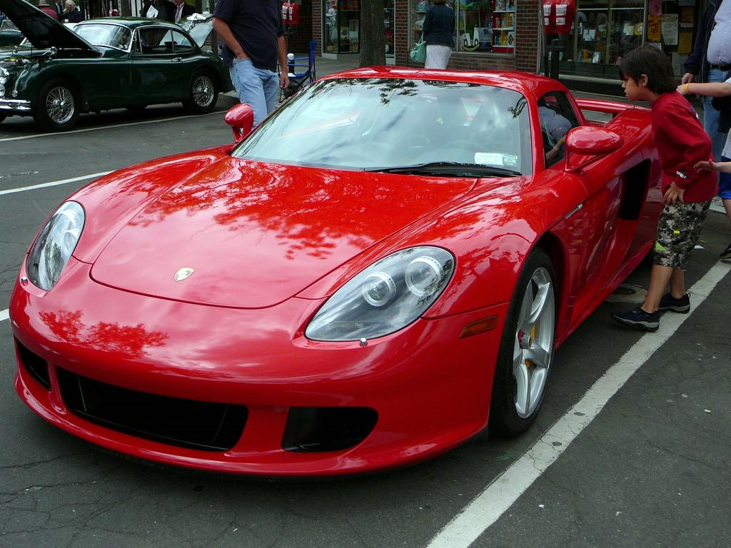 File:SC06 2005 Porsche Carrera GT red.jpg - Wikimedia Commons