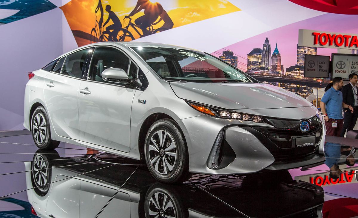 2017 Toyota Prius Prime Plug-In Hybrid Photos and Info &#8211; News &#8211;  Car and Driver