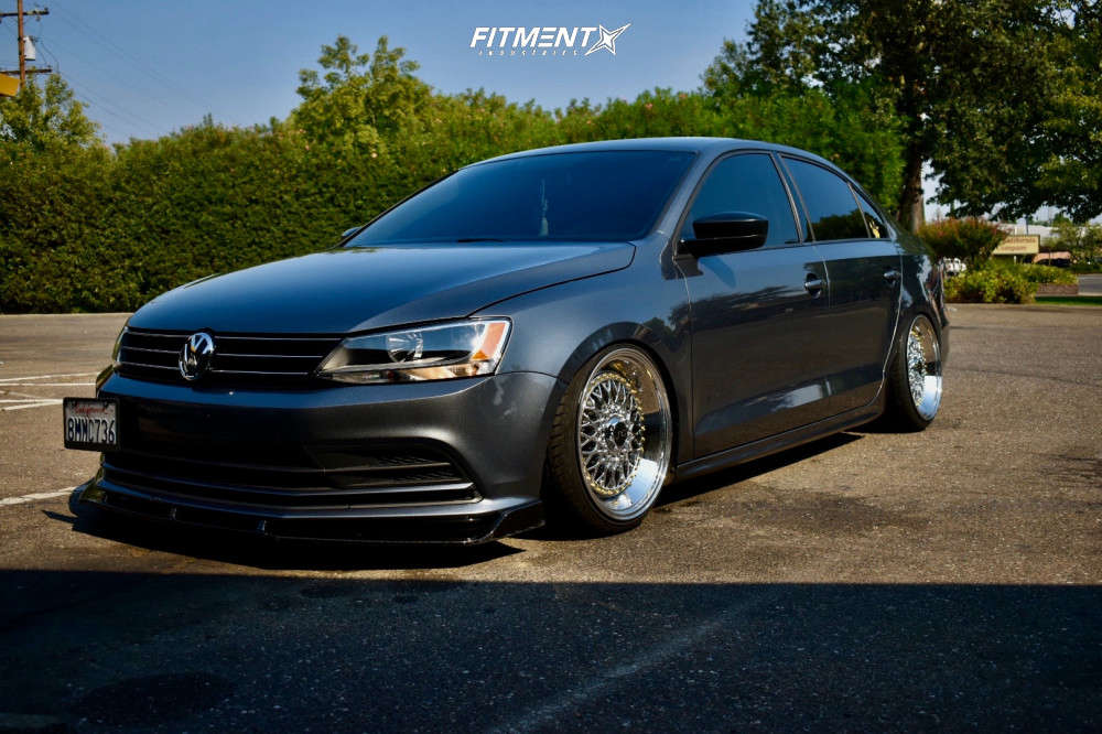 2016 Volkswagen Jetta Hybrid SE with 18x9.5 JNC Jnc004 and Accelera 215x35  on Coilovers | 1288559 | Fitment Industries