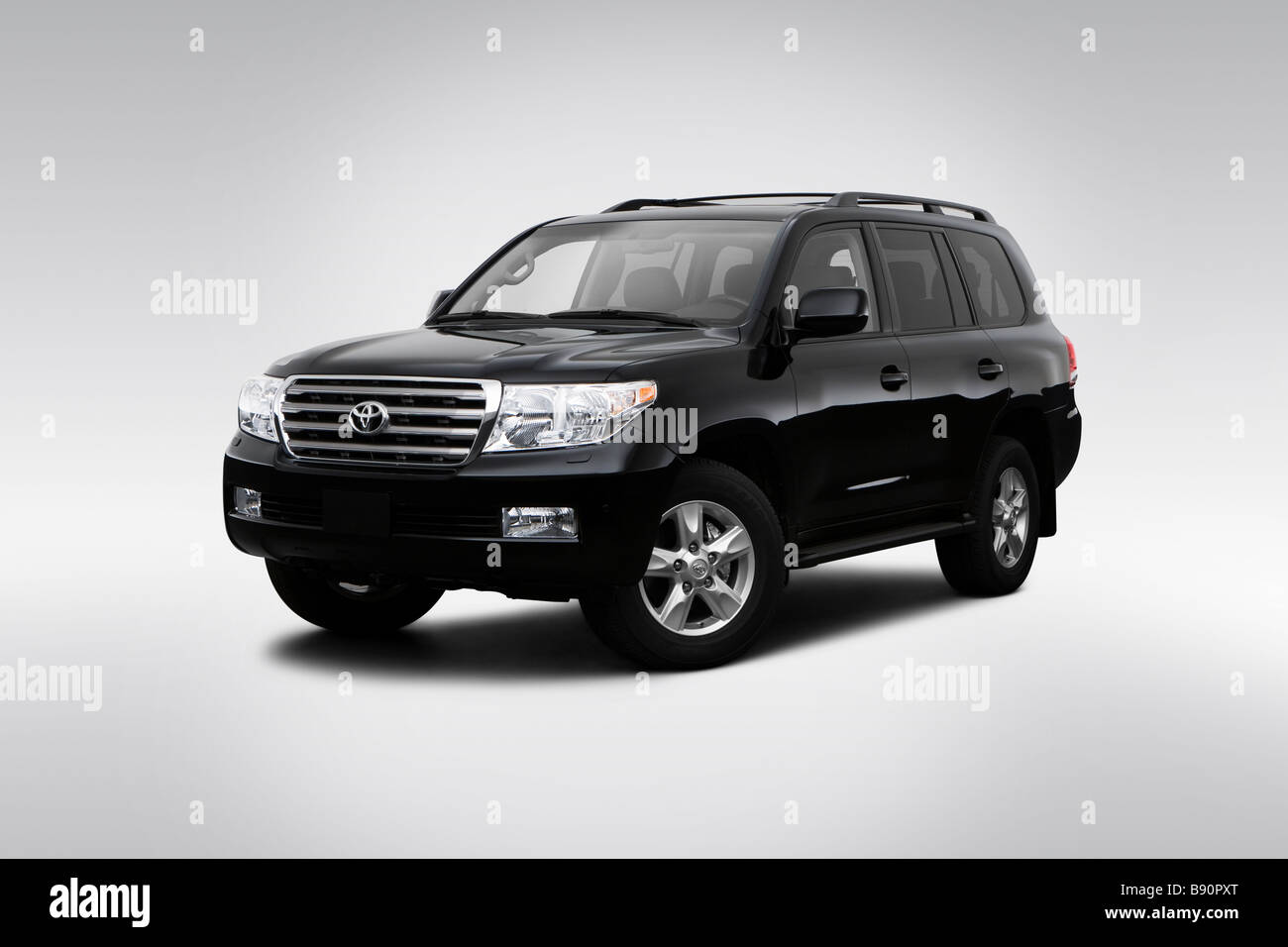2009 Toyota Land Cruiser in Black - Front angle view Stock Photo - Alamy