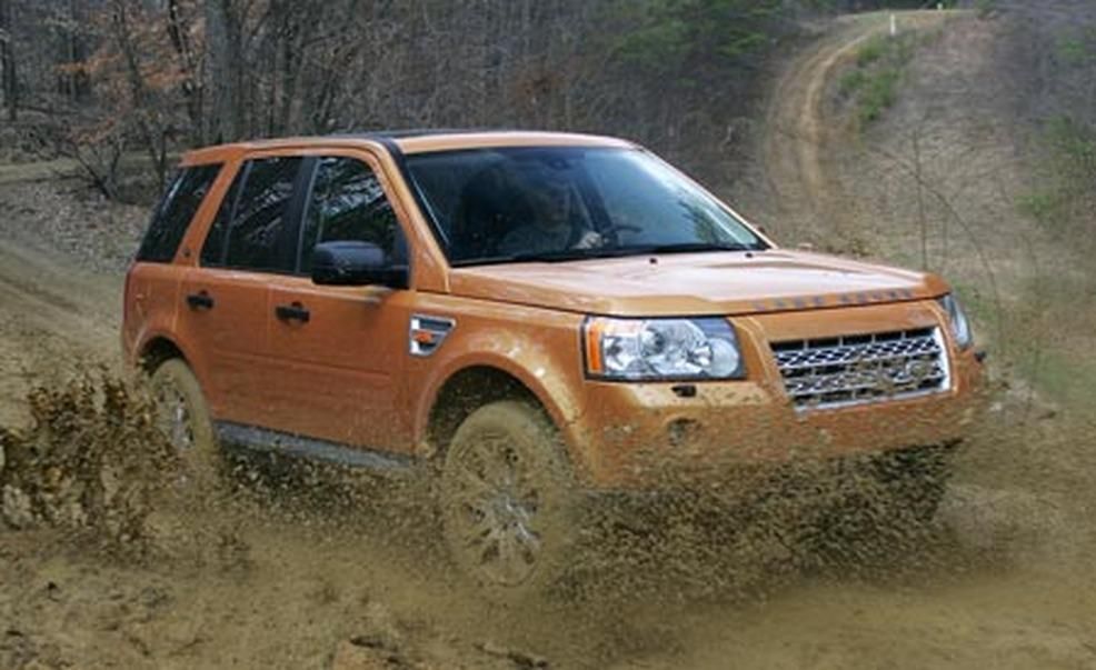 2015 Land Rover LR2 Review, Pricing and Specs