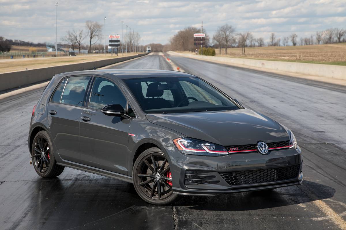 Volkswagen's 2019 Golf GTI Hot Hatch Nabs Top Safety Pick from IIHS |  Cars.com