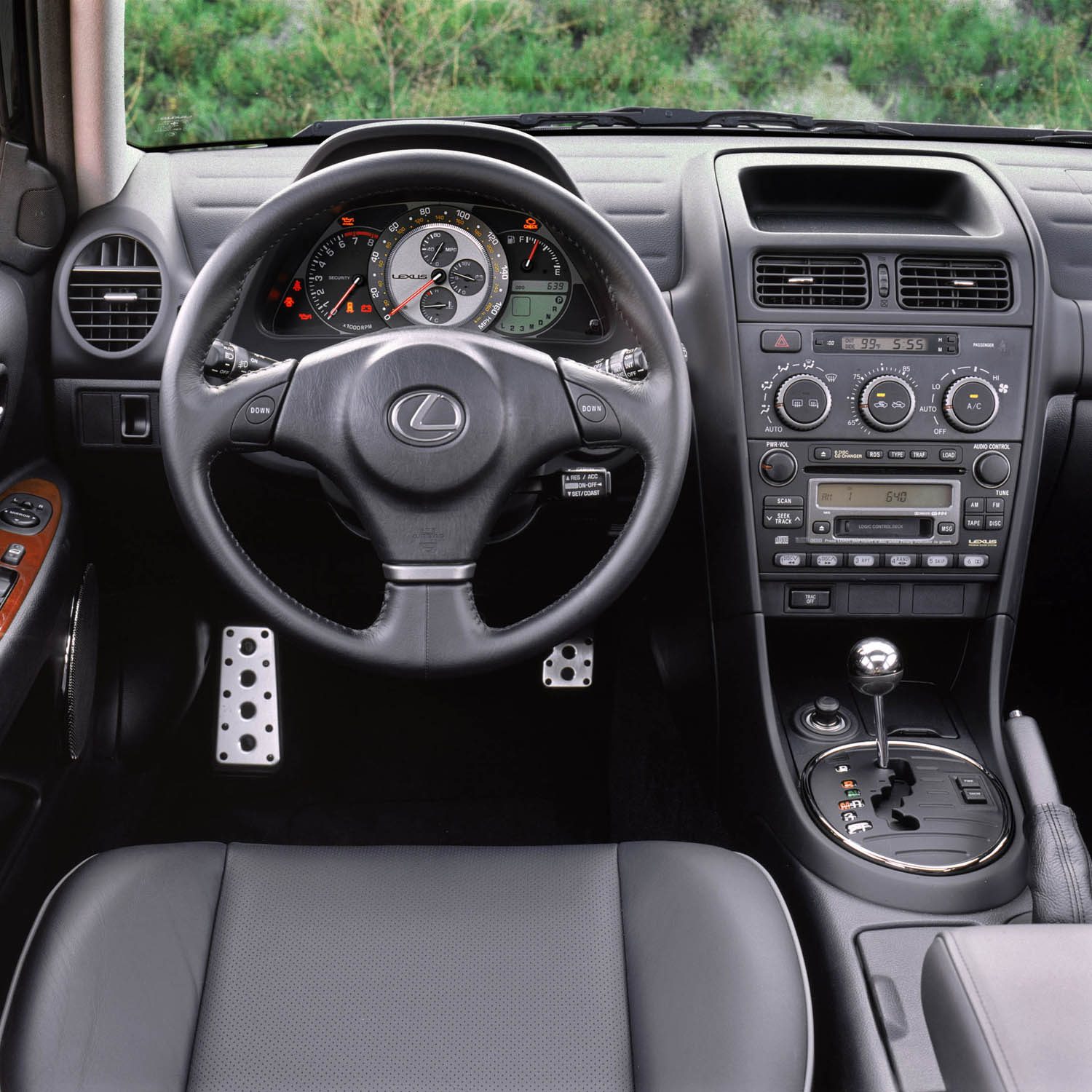 2002 Lexus IS 300 interior 002 - Lexus USA Newsroom