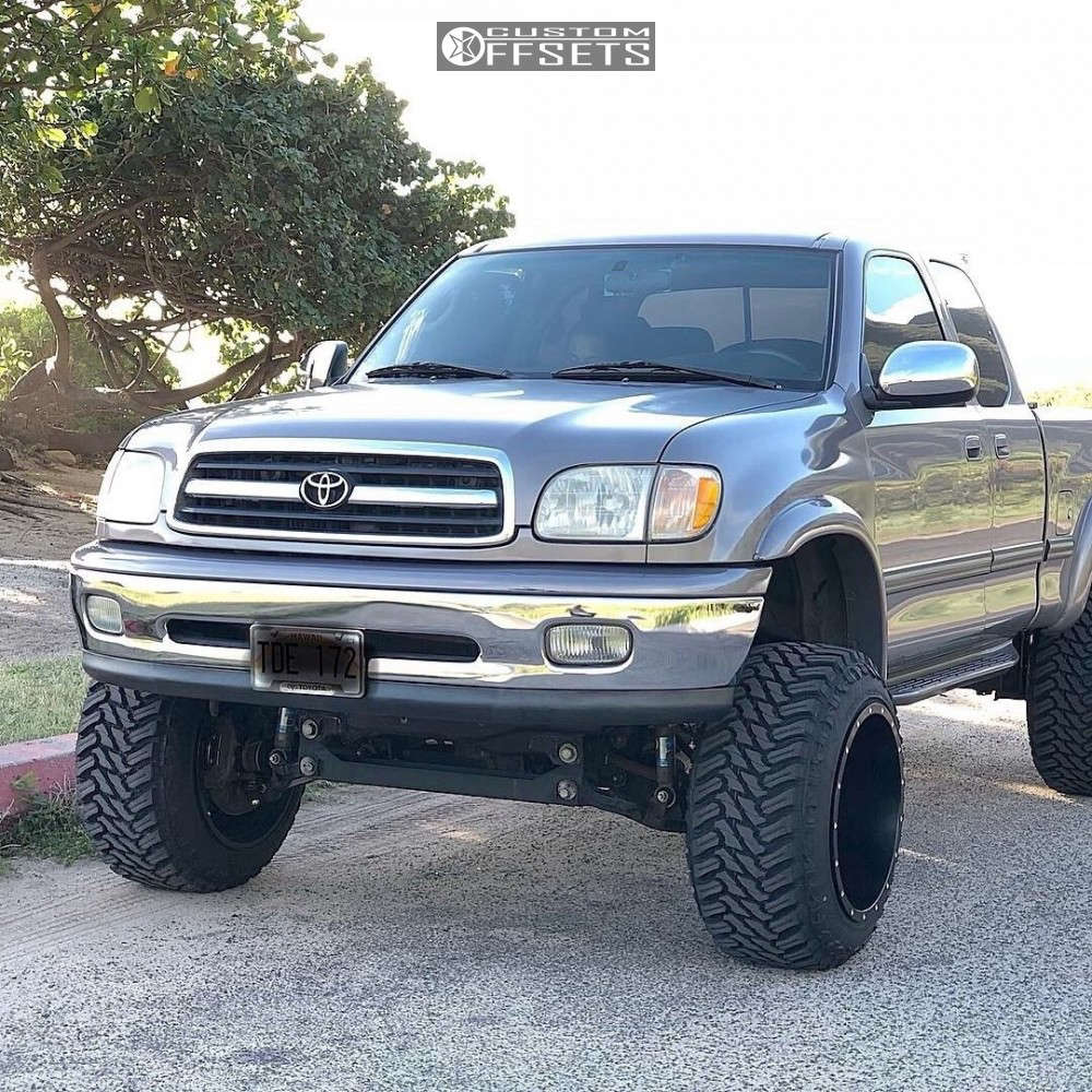 2000 Toyota Tundra with 20x14 -76 Fuel Maverick and 33/12.5R20 Atturo Trail  Blade MT and Suspension Lift 5" | Custom Offsets