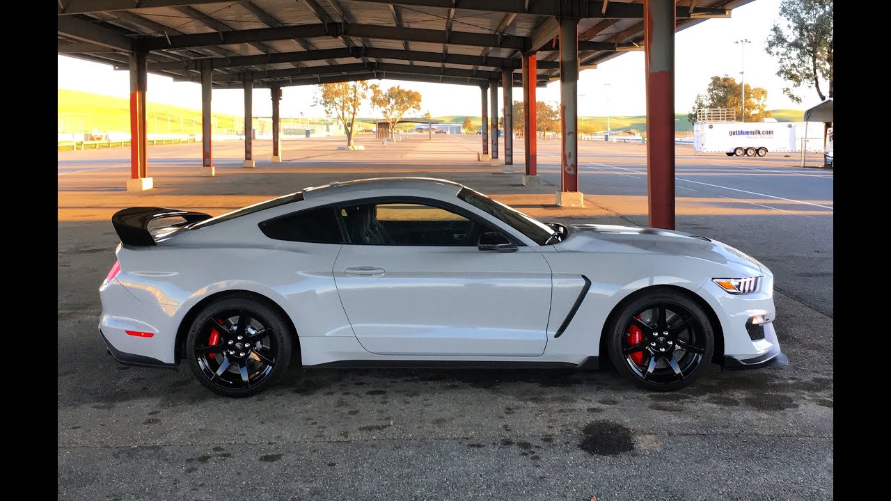 2016 Ford Shelby GT350R - One Take - YouTube