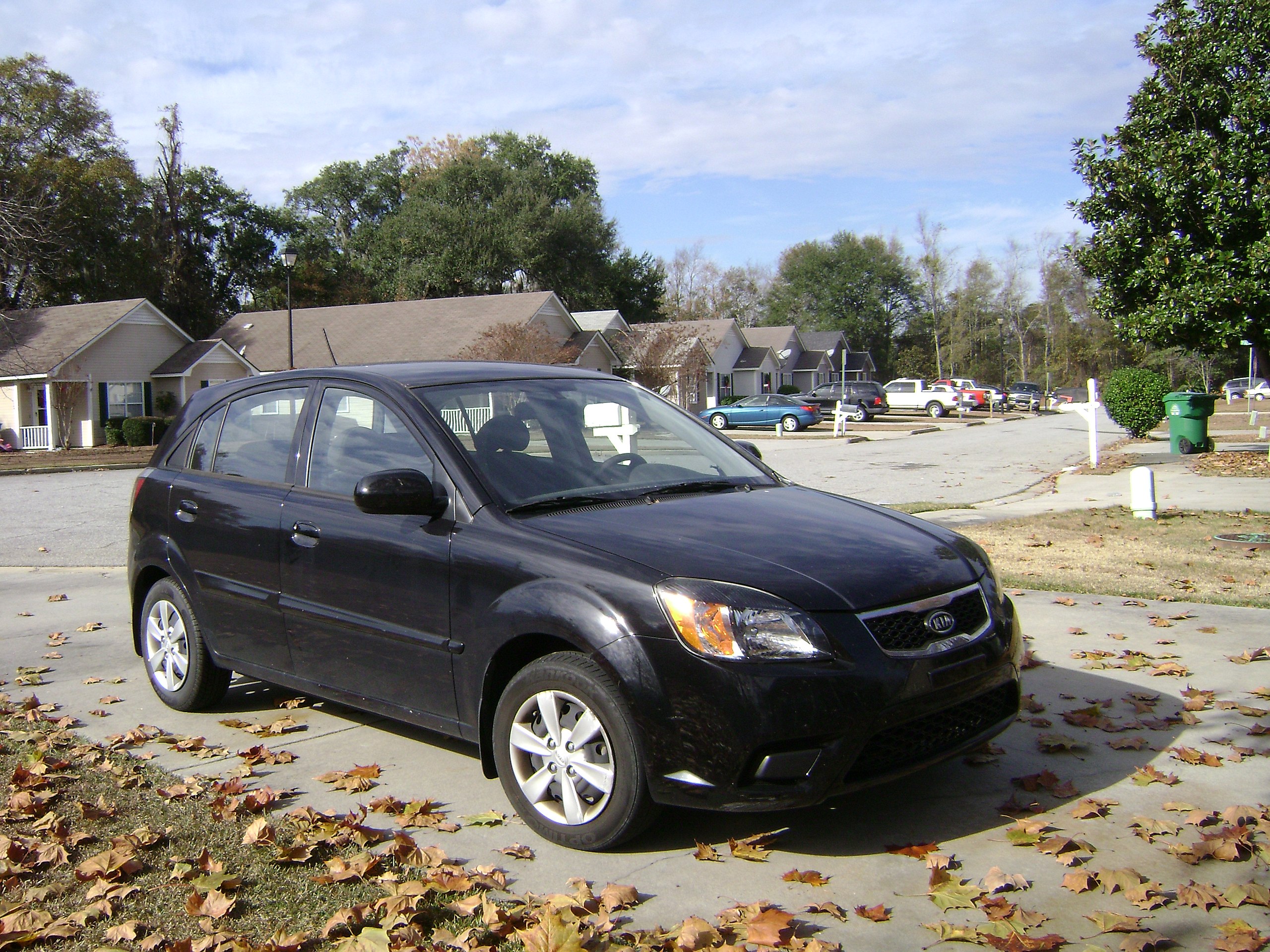 File:Kia Rio5 LX 2010.JPG - Wikimedia Commons