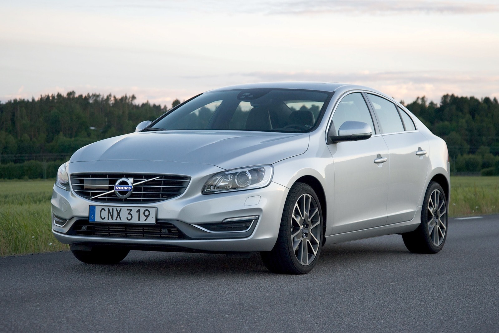 2017 Volvo S60 Review & Ratings | Edmunds