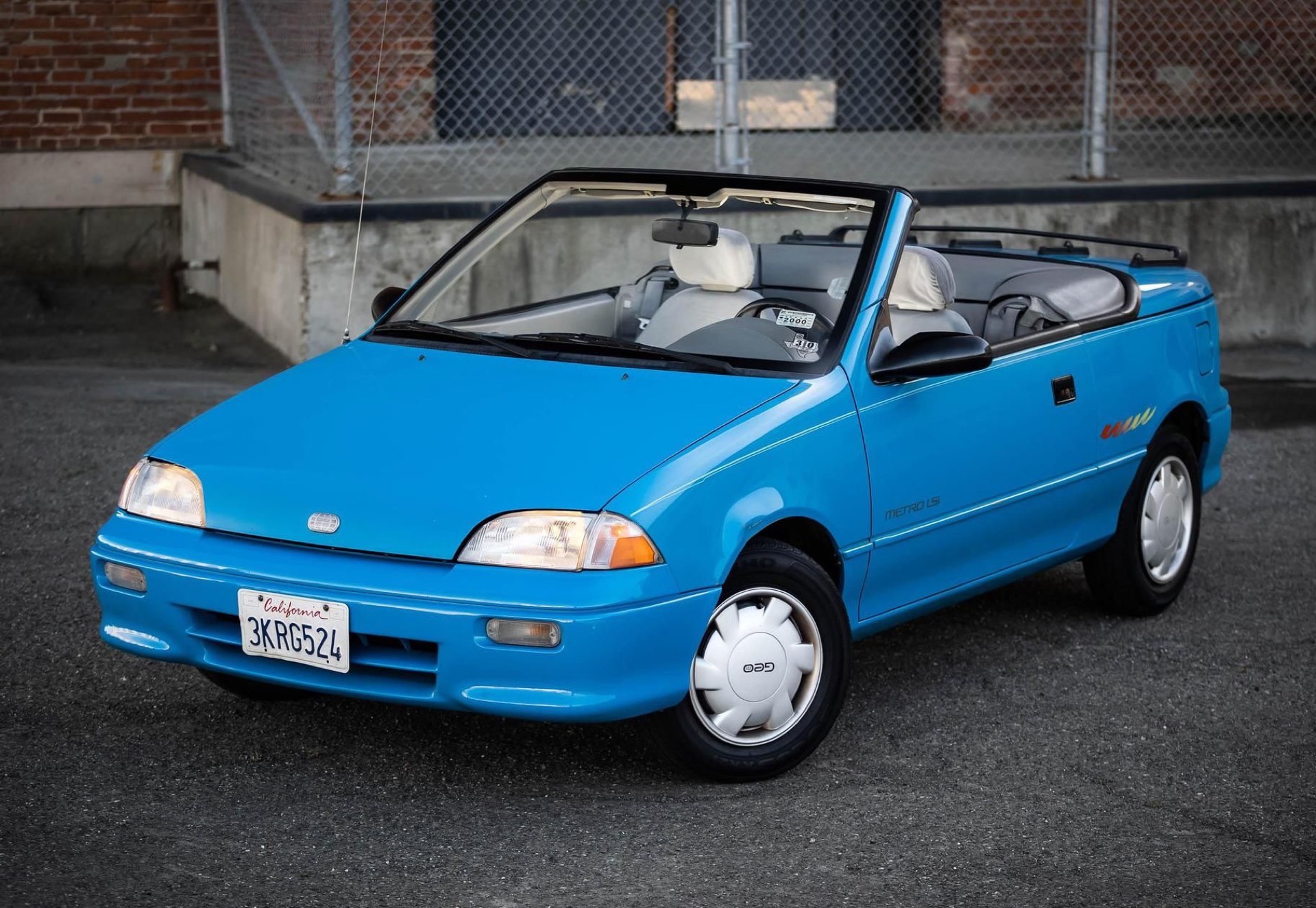 The Geo Metro Convertible Is A Laughably Mediocre Car From The '80s |  Carscoops